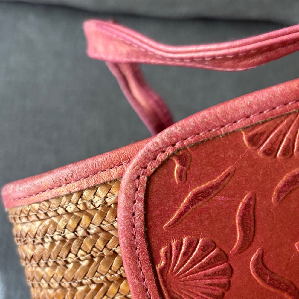 Elegant Coral Embossed Clutch - Picture 10 of 17